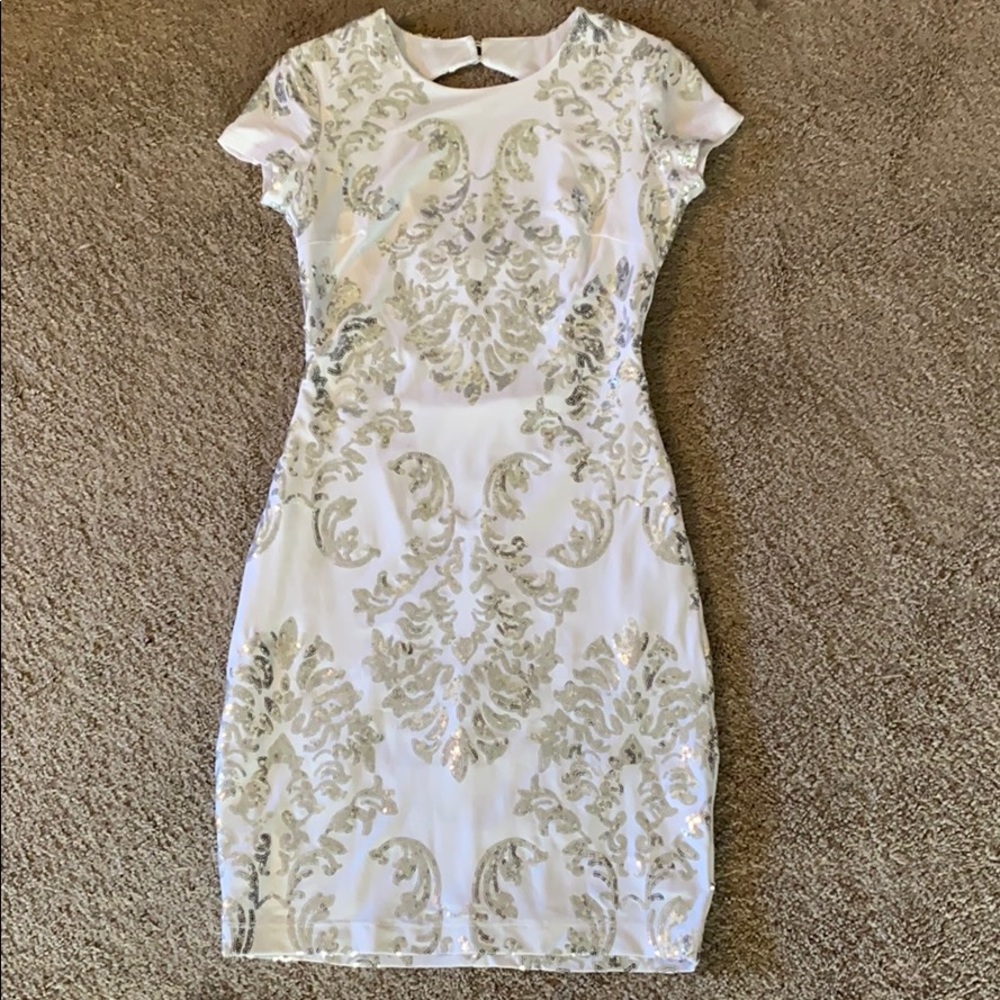 Body con Style White Dress with Silver Sequins
